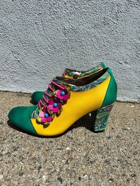 SOFFIA Douce Marguerite Floral Pump Brogues Size 37